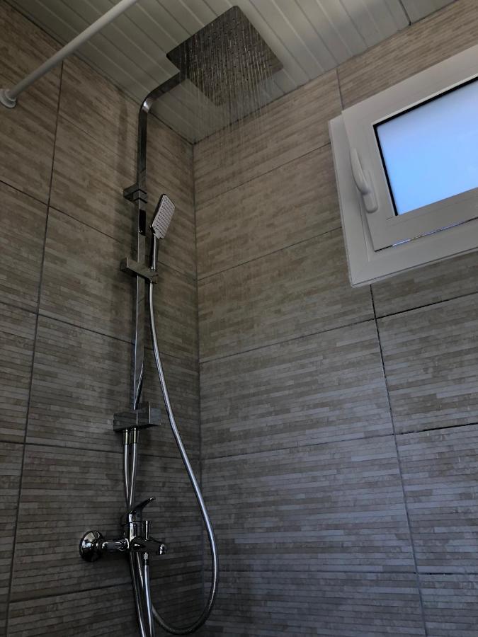 Converted Shed Studio & Garden Hanging Bed Pórto Ráfti Dış mekan fotoğraf