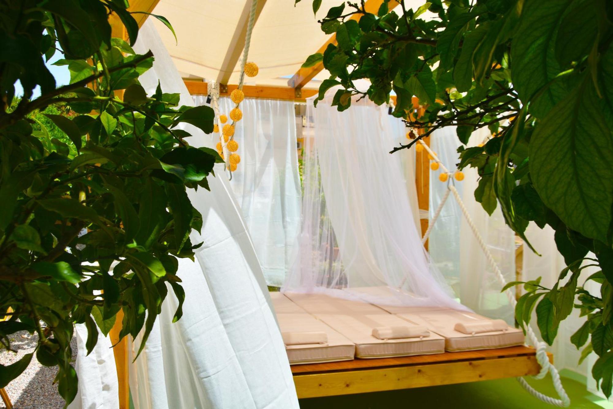 Converted Shed Studio & Garden Hanging Bed Pórto Ráfti Dış mekan fotoğraf