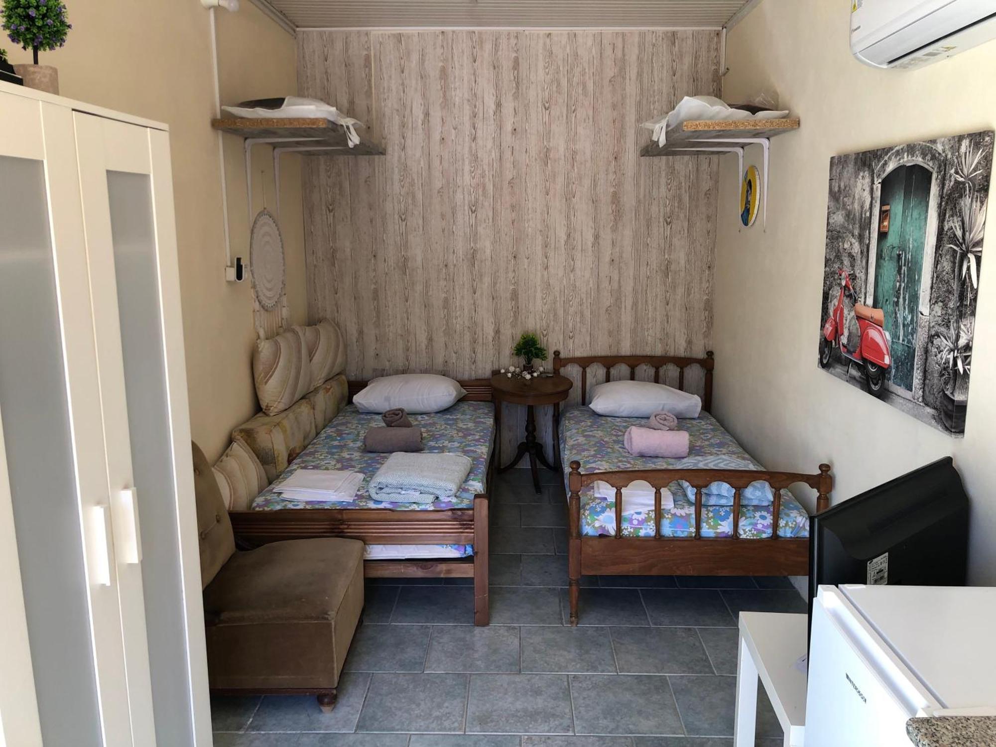 Converted Shed Studio & Garden Hanging Bed Pórto Ráfti Dış mekan fotoğraf